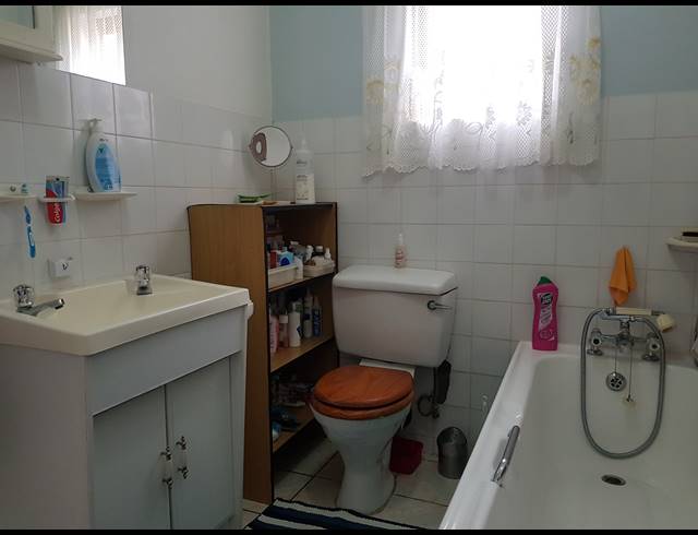4 BEDROOM FREESTANDING FOR SALE IN WOODGRANGE